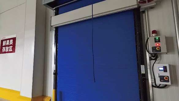 什麽（me）是（shì）红杏视频冷（lěng）庫保溫快速卷簾門？—红杏视频（tài）告（gào）訴（sù）你